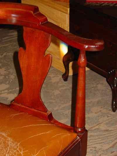 Vintage Chippendale Style Solid Mahogany Roundabout Corner Chair