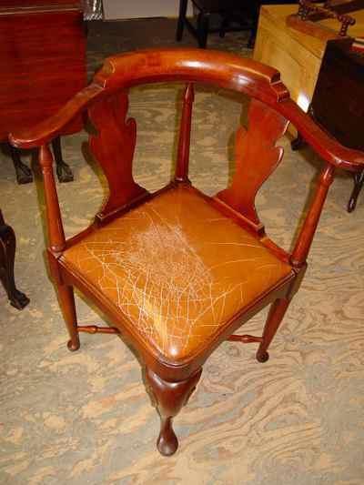 Vintage Chippendale Style Solid Mahogany Roundabout Corner Chair