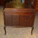 Victor Victrola Model VV-S-215 in Mahogany Cabinet