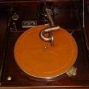 Victor Victrola Model VV-S-215 in Mahogany Cabinet