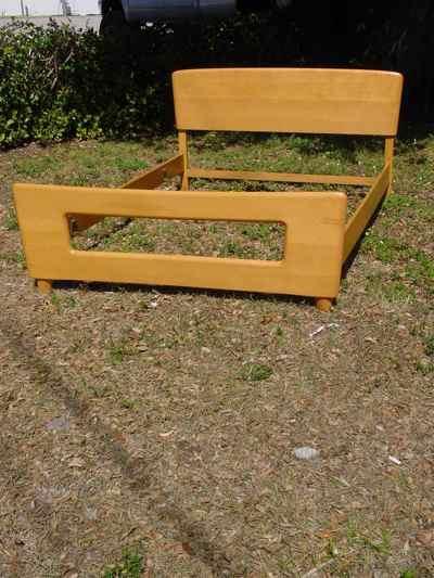 Heywood-Wakefield Solid Maple Champagne Dog Bone Full Size Bed Frame 530