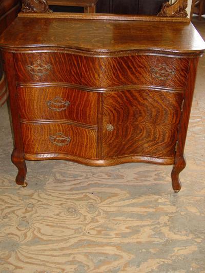Innes Pearce & Company Antique 1/4 Sawn Tiger Oak Washstand Commode