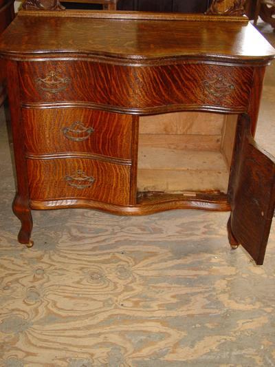 Innes Pearce & Company Antique 1/4 Sawn Tiger Oak Washstand Commode