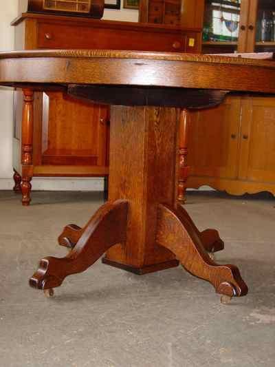 Antique Solid Oak Pedestal Table with Leaf
