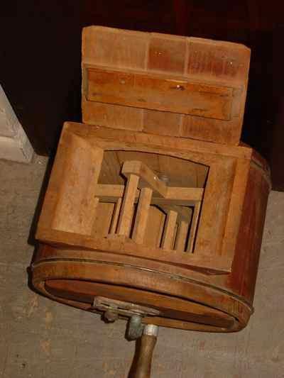 Antique New Style White Cedar 3 Gallon Cylinder Churn No 1