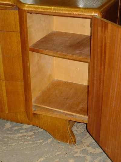 English Vintage Art Deco Style 1/4 Sawn Tiger Oak Sideboard/Buffet