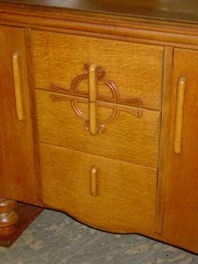 Harris Lebus Vintage Art Deco Style 1/4 Sawn Tier Oak Sideboard/Buffet