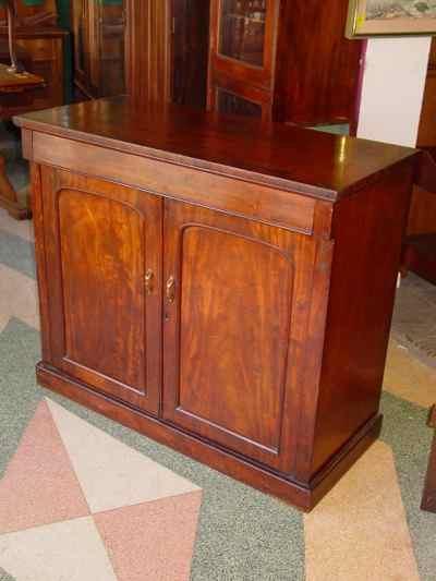 English Antique Victorian Mahogany Credenza Cabinet Server