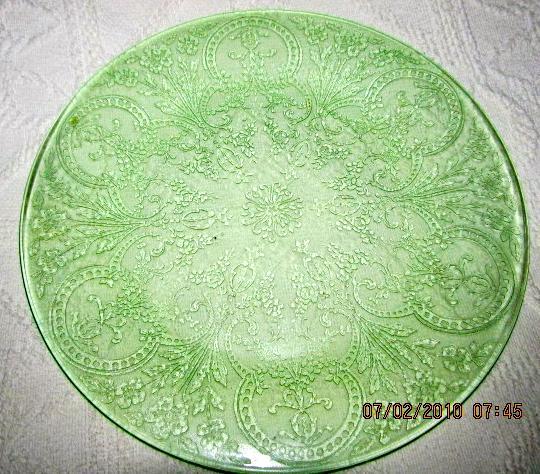 Horseshoe Pattern Depression Green Vaseline Glass