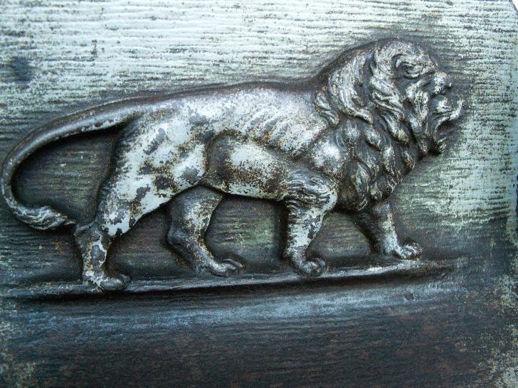 Bradley & Hubbard LION Cast Iron Bookends - Metalware