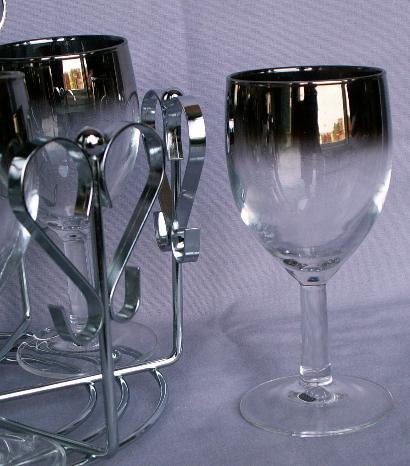 Six Stemmed Wine Glasses in Chromed Carrier