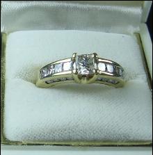 14k Yellow Gold Princess Cut Diamond Ring - Estate Jewelry