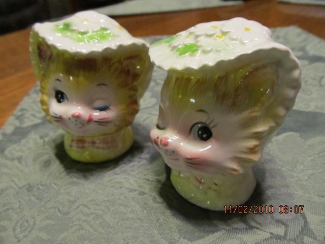 Winkin' Miss Priss Kitty ENESCO Salt + Pepper - Fine Porcelain