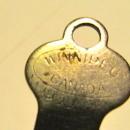 DrewryS Dry Ginger Ale Opener