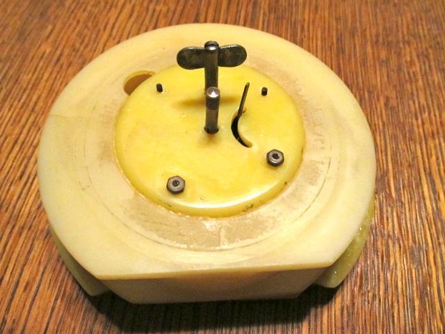 Art Deco Wind-up Bakelite Clock - Plastics