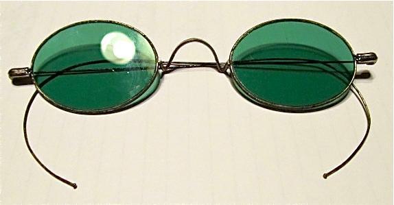 GREEN Ovel Sunglasses sunglasses - optometry