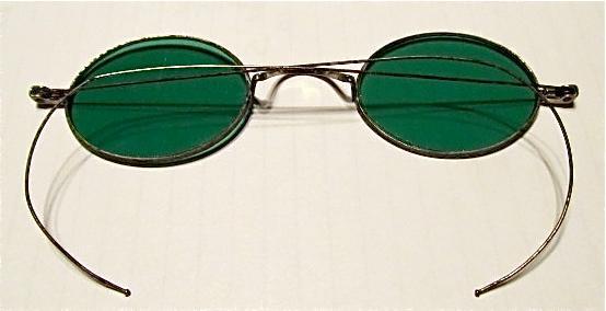 GREEN Ovel Sunglasses sunglasses - optometry