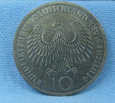 old 1972 Olympic Coin - Vintage Sporting Collectible