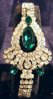 Jewelry Emerald Green & Rhinesone Parure - Necklace Bracelet and Clip Earring - Vintage Costume Jewelry Set