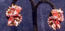 Jewelry Robert' Clip Earrings Pink S Rhinestones on Goldtone - Vintage Costume Jewelry Pin