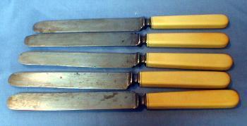 French Ivory Landers Frary & Clark Cutlery - Group of 5 knives - metalware