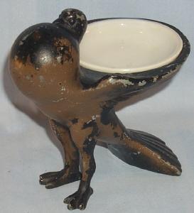 Frankart DRUMMING PIGEON Ashtray - Tobacciana