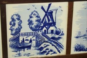 Delicate DELFT Tile Decorated Wall Shelf - Furniture