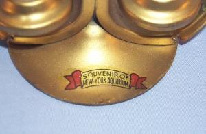 Gold Finished NEW YORK AQUARIUM Souvenir Anchor and Lanterns Glass Salt and Pepper Set