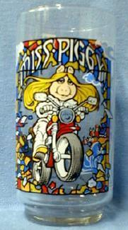 old vintage MISS PIGGY Limited Edition glass Tumbler - 1981 McDonalds Advertising Promotion