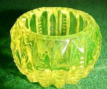 Vaseline Zipper Bow Open Salt - Glass