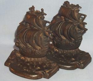 C.I. A GALLEON IN THE TIME OF ELIZABETH Bookends - Metalware