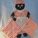 MAMMY Hanging Wood Holder with Two Potholders - Ethnographic