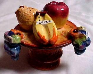 Lazy Susan ROYAL SEALY Salt /Pepper - Porcelain or Fine China