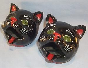 Pair of CAT HEAD Ceramic Ashtrays - Pottery