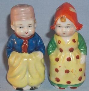 DUTCH COUPLE Porcelain Salt and Pepper Shakers