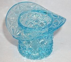 Top Hat DAISY AND BUTTON Pattern Blue Glass Toothpick Holder