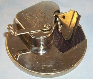 KRISS KROSS Safety Razor Blade Stropper in Box - Misc.