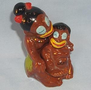 NIAGARA FALLS Advertising Black Mother and Child Porcelain Salt and Pepper Shaker Set - Ethnographic