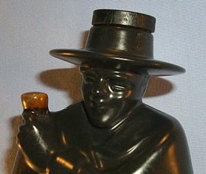 Black Wedgwood Pottery PRINCE OF WALES CAERNARVON Commemorative Decanter
