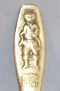COOLIE CARRYING SACK Figurine Porcelain Lighter