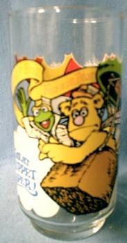 old vintage 1981 MUPPET CAPER Glass Tumbler - McDonalds Advertising Premium
