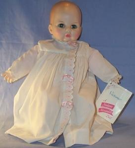 Toy Madame Alexander BABY VICTORIA Doll.