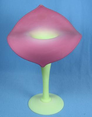 Burmese Jack-In-the Pulpit Art Glass Vase - Antique Victorian