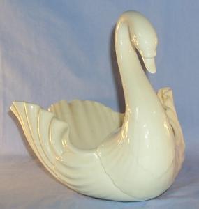Five, Porcelain, Lenox, Swan Set.