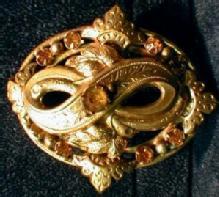 Jewelry Etched Amber on Goldtone Brooch - Victorian Jewelry