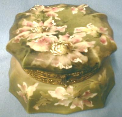 Wavecrest Nakara ~ Large Hexagon Covered Box - Antique Victorian Art Glass of CF Monroe