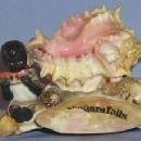 Ceramic, Black Boy Eating Watermelon On Seashell Niagara Falls Souvenir - Ethnographic
