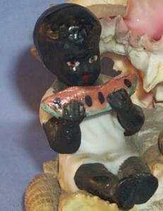 Ceramic, Black Boy Eating Watermelon On Seashell Niagara Falls Souvenir - Ethnographic