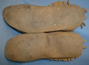 old vintage PLAINS Indian Beaded Moccasins - Antique American