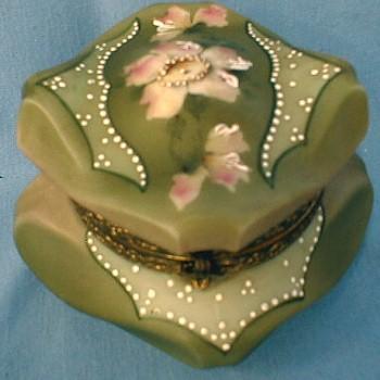 CF Monroe NAKARA Bishops Hat Covered Box Wavecrest Wave Crest - Victorian Antique Art Glass